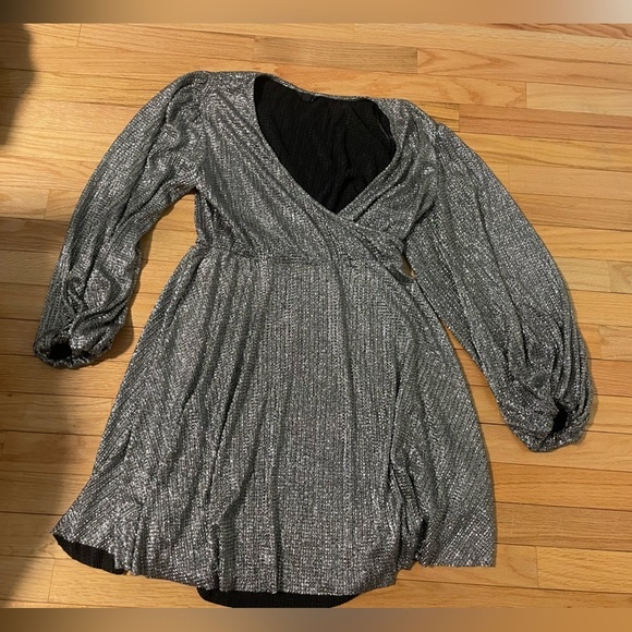 Top Shop Silver Long Sleeve Dress Size 12 - Picture 1 of 8